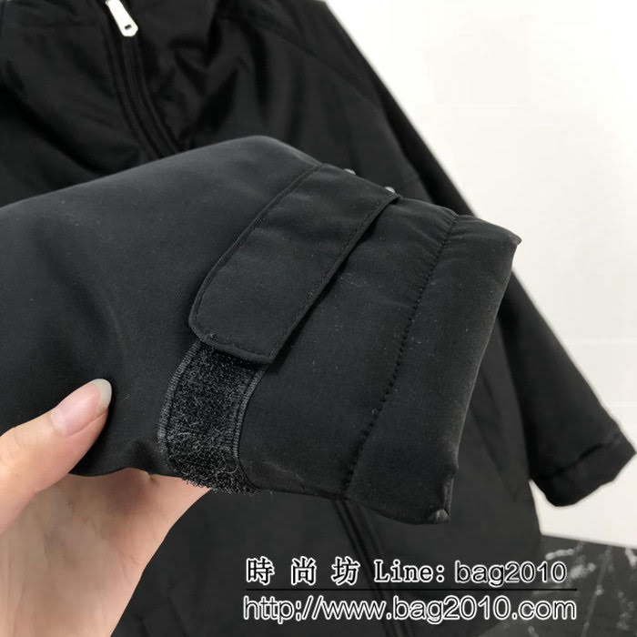 GUCCI古馳 18秋冬LA XXV 刺繡 背後刺繡字母 連帽 薄棉男款外套 ydi1742